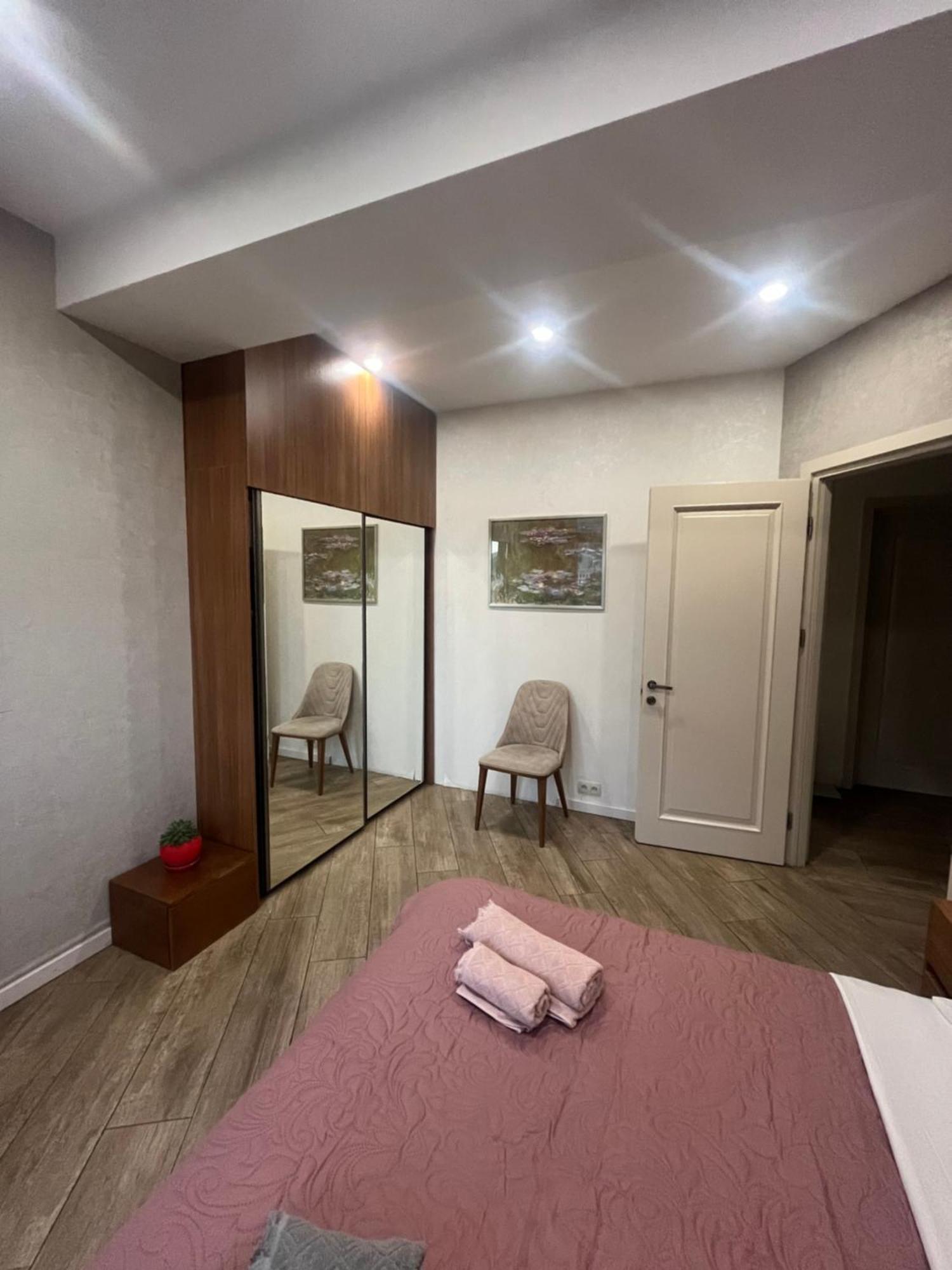 Panorama Khiliani Lejlighed Tbilisi Eksteriør billede