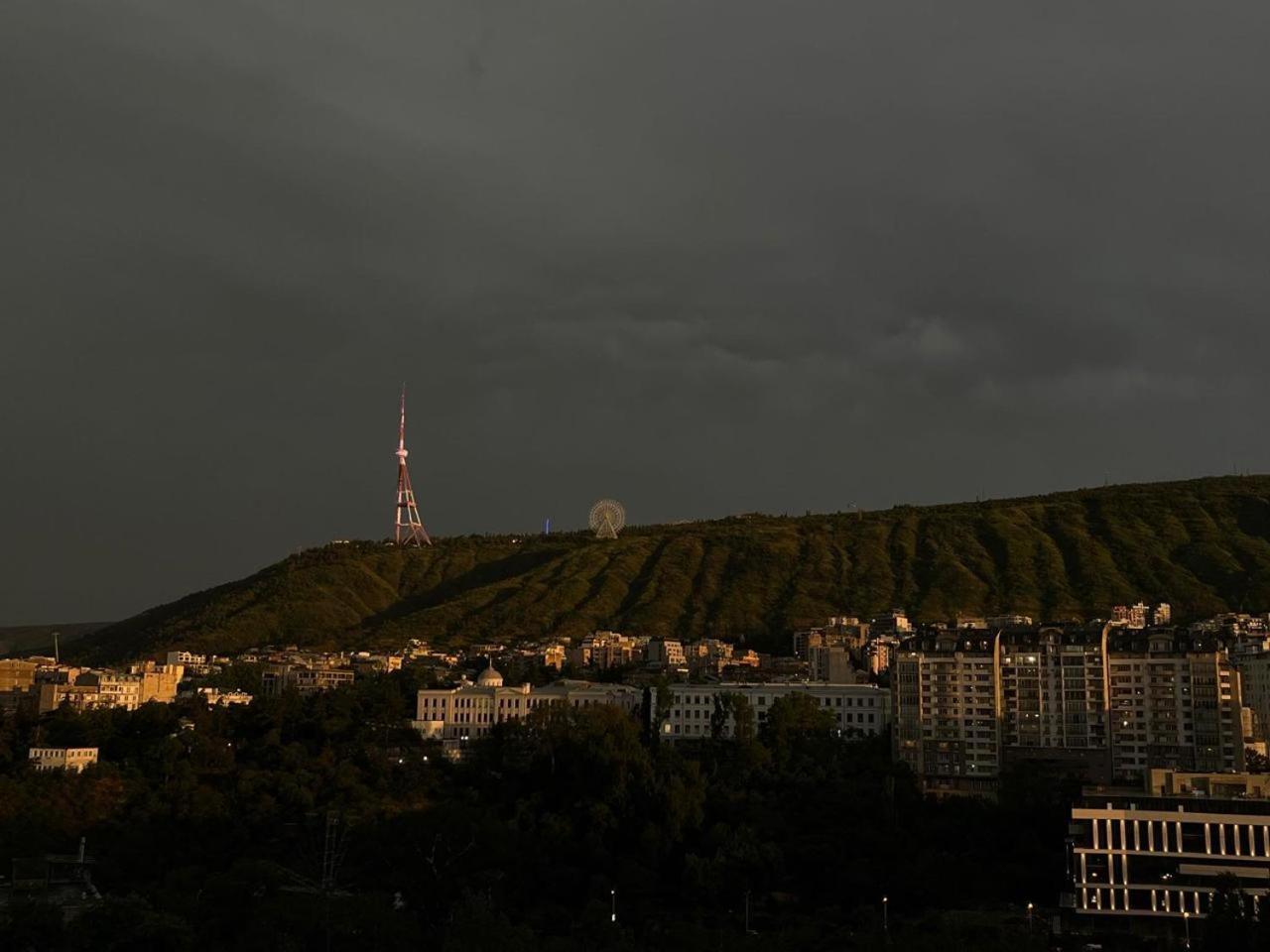 Panorama Khiliani Lejlighed Tbilisi Eksteriør billede
